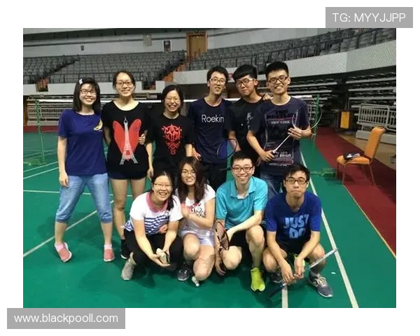 南京羽毛球队与北京羽毛球队赛后复盘团队协作的成功与不足分析 南京羽毛球队与北京羽毛球队赛后复盘团队协作的成功与不足分析