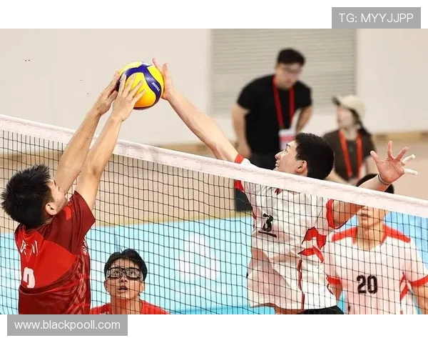 南京排球队荣登排球意识排行榜第三名展现强大实力与团队合作精神 南京排球队荣登排球意识排行榜第三名展现强大实力与团队合作精神