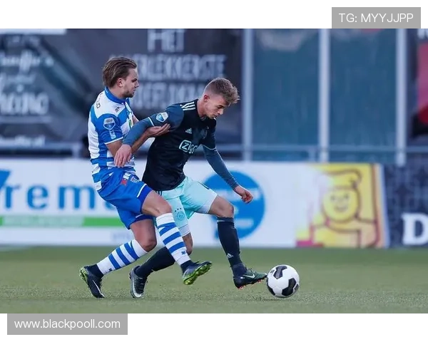 特温特足球明星的辉煌历程与未来发展展望