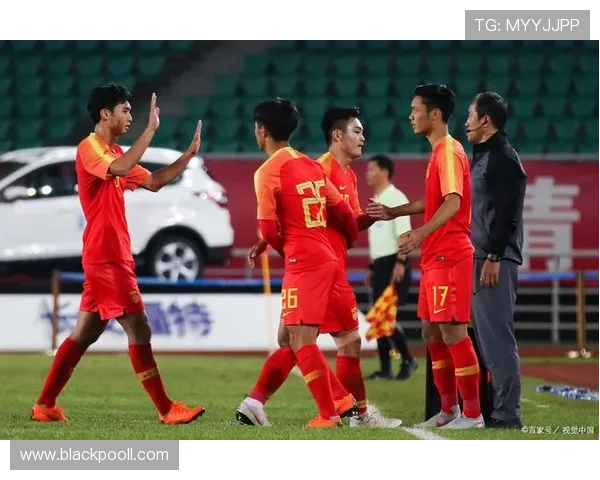 重庆足球队在奥运会上的速度表现引发热议展现出中国足球的新希望