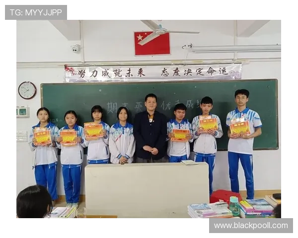 足球明星钟俊杰的成长历程与辉煌成就全解析